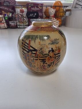 Vintage Asian Ceramic Ginger Jar with Scenic Figures